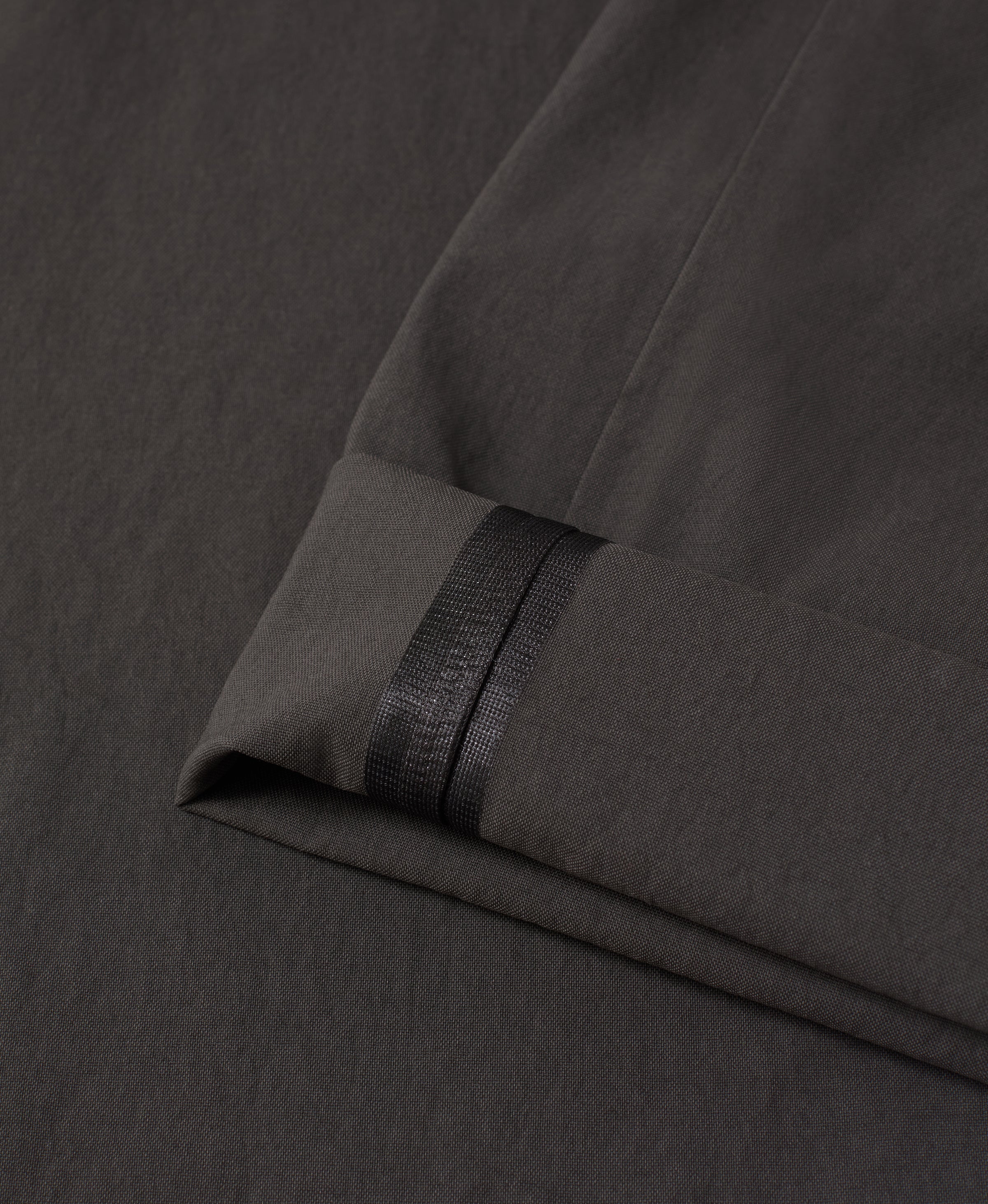 #color_deep grey
