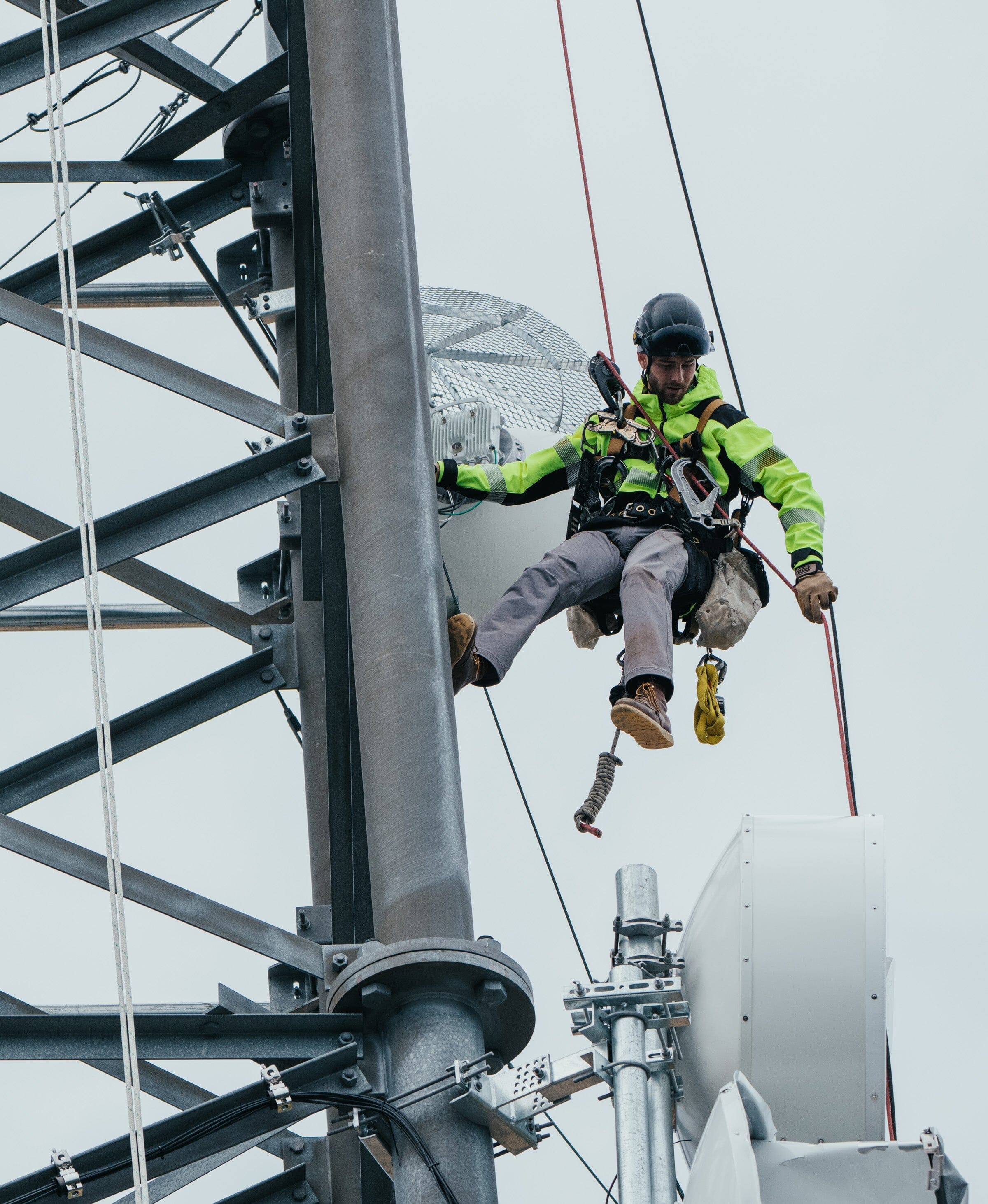 Water-Resistant Hoodie Hi-Vis | S3 Hoodie | TRUEWERK