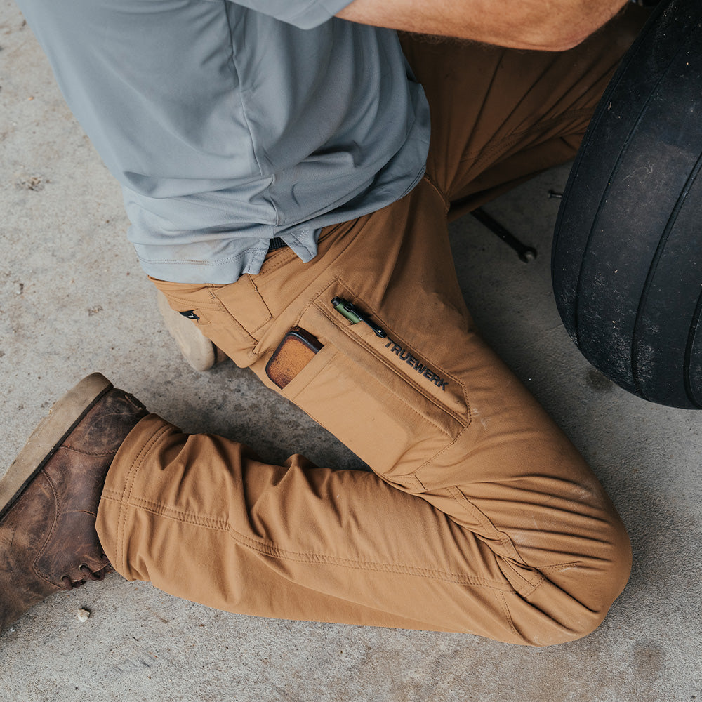 thumbnail image 2 of Aazon.co: TRUEWERK En's Work Pants - XP WerkPant With Knee Pads 2 of 11